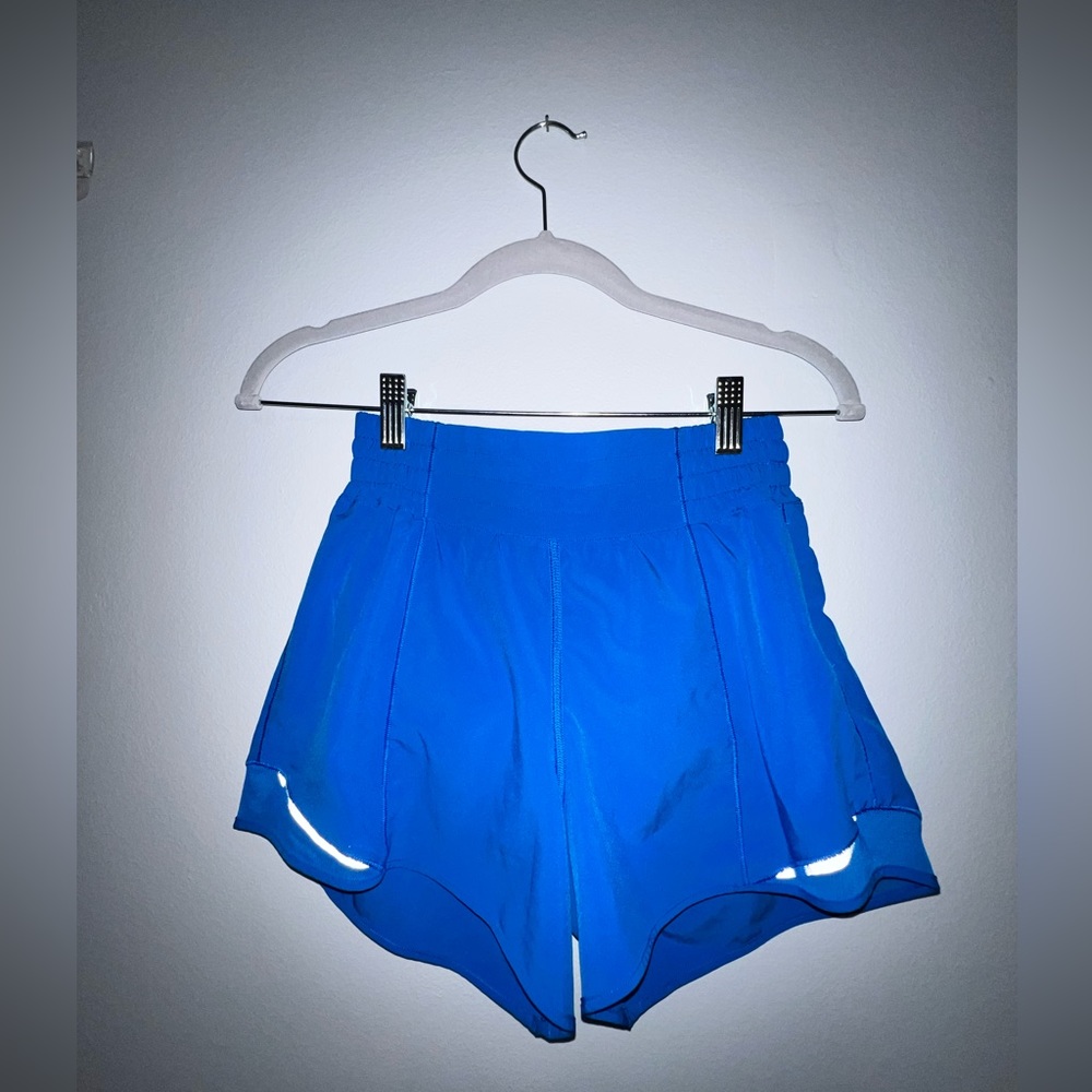 Lululemon hotty hot 4’ shorts